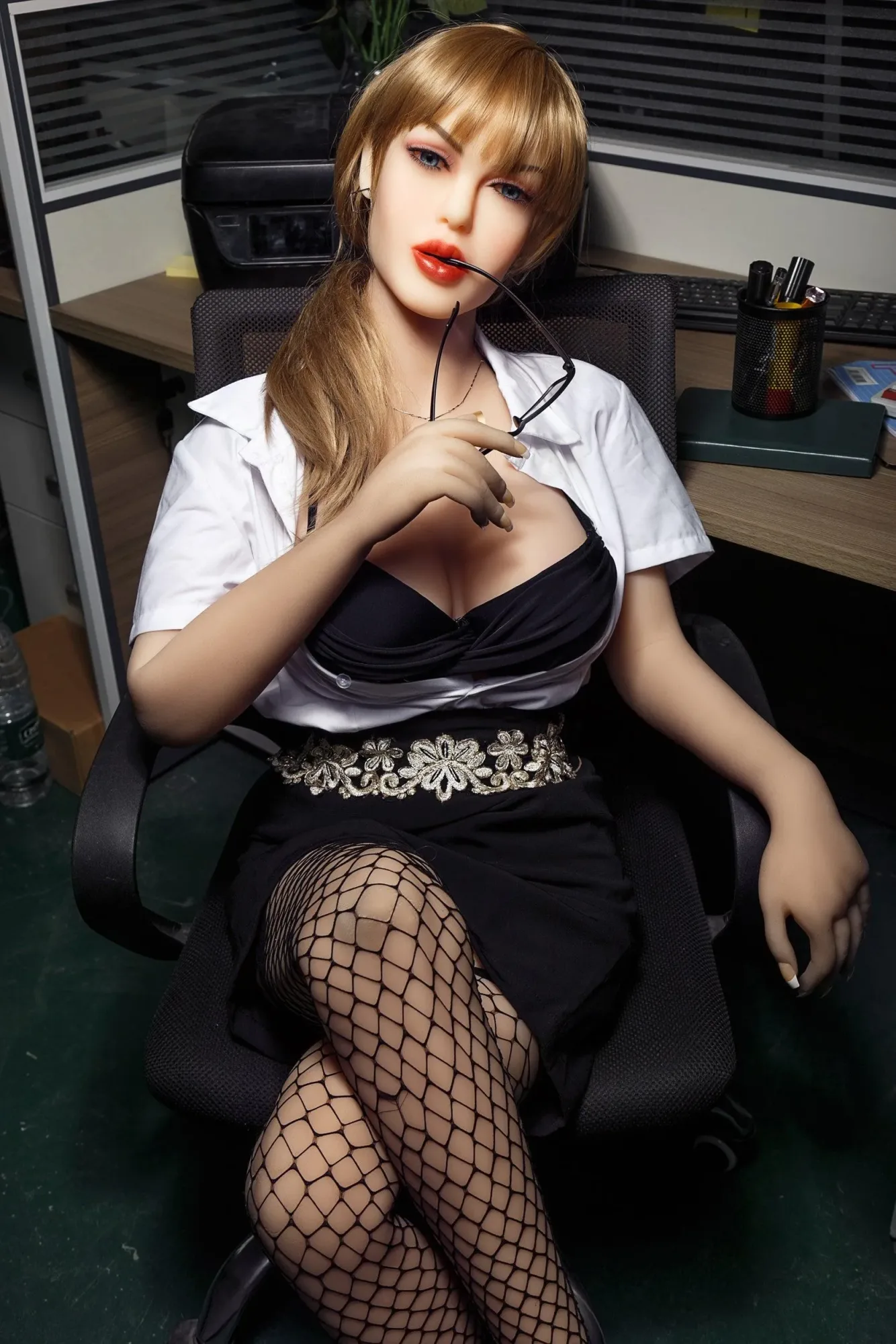 AIBEI DOLL 158CM. (5'2") REAL SEX DOLL - ELEANORA view 3